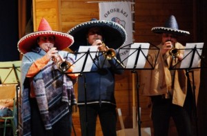 A három trombitás - mexikóinak öltözve (klikk a képre) Fotók: Kecskeméti Krisztina